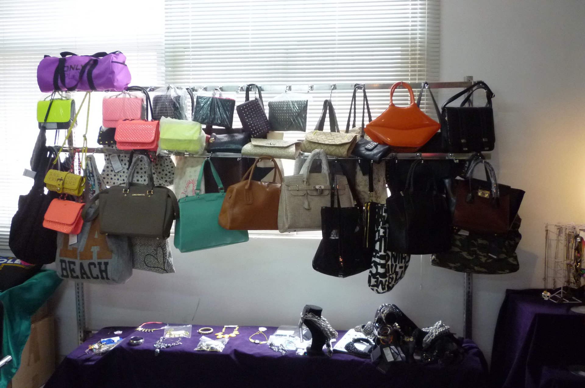 OUR SHOW ROOM(图1)